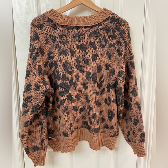 Leopard Print Slouchy Sweater - Picture 4 of 6